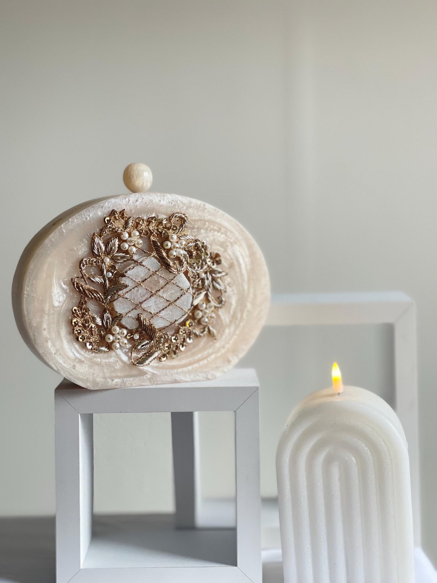 ISLAMABAD | Resin Off White Oval Embellished Stunning Evening Purse