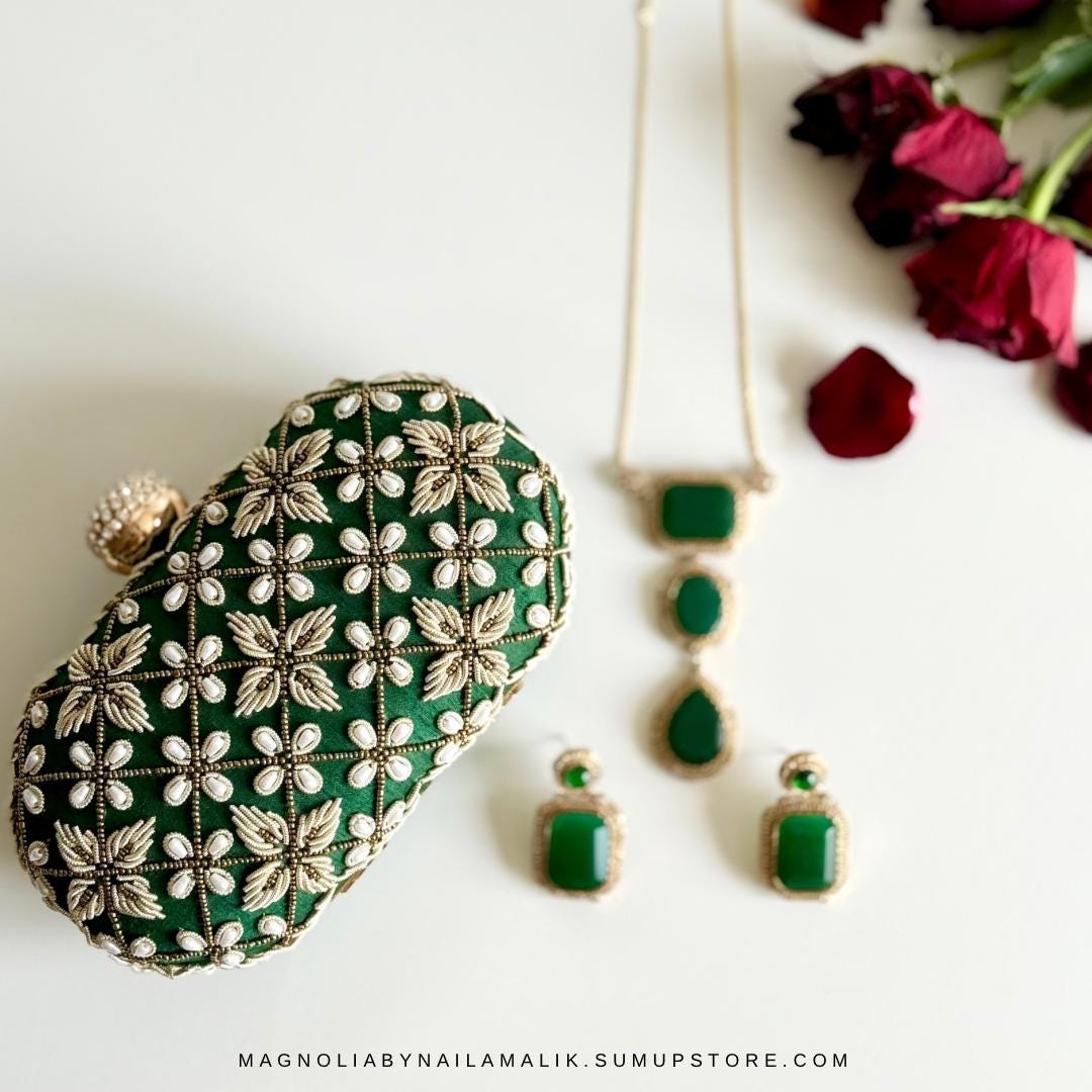 RIYA | Green Aventurine Necklace and Earrings Set: Gold Detail, Gift Box