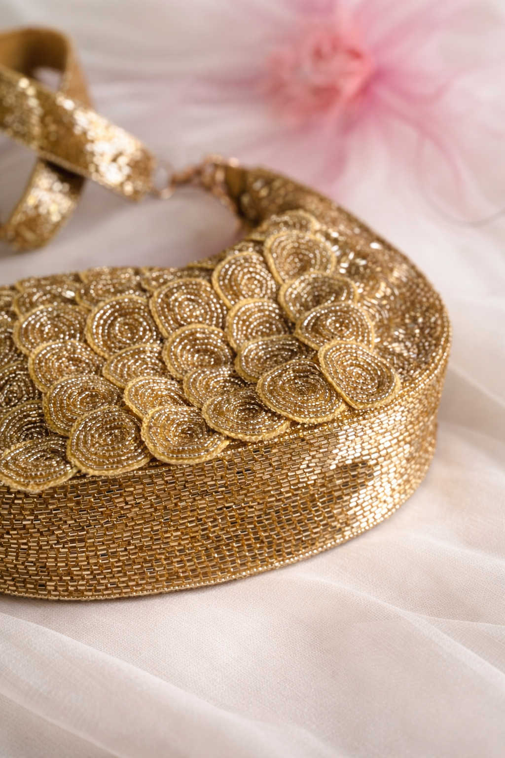 COVENT GARDEN | Gold Beaded Purse