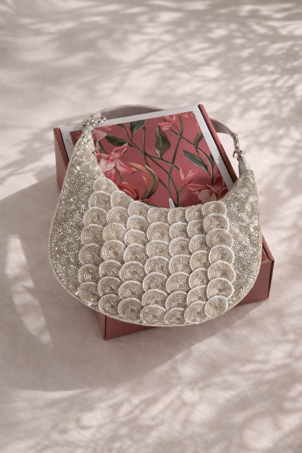 COVENT GARDEN | Silver Beaded Purse