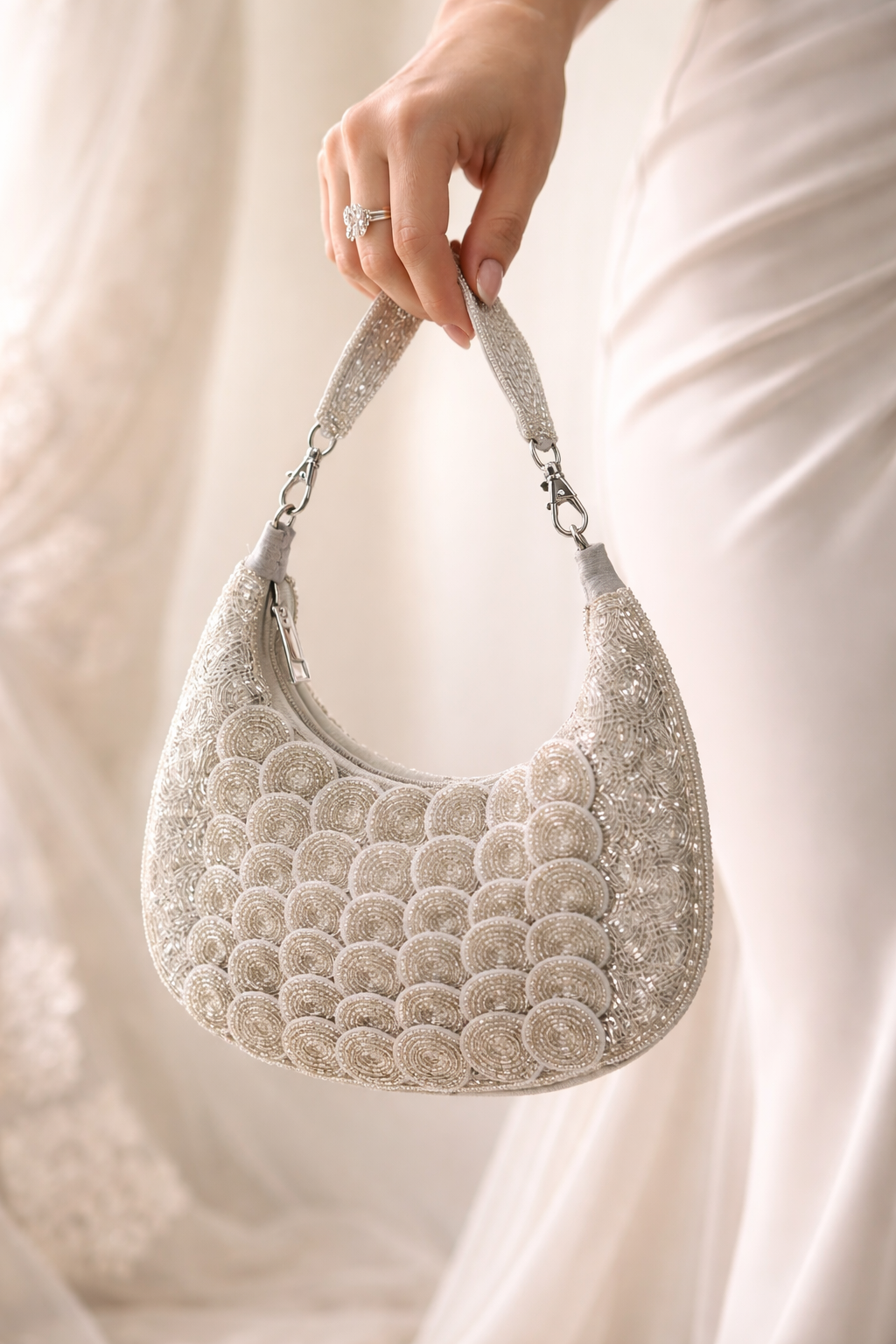 COVENT GARDEN | Silver Beaded Purse