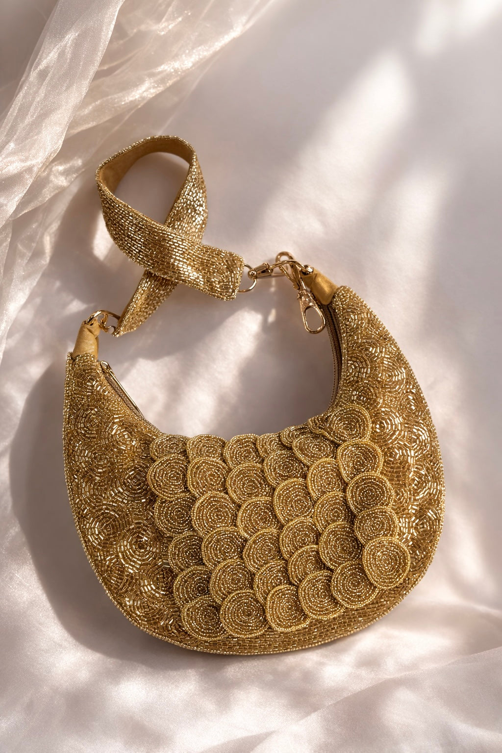 COVENT GARDEN | Gold Beaded Purse
