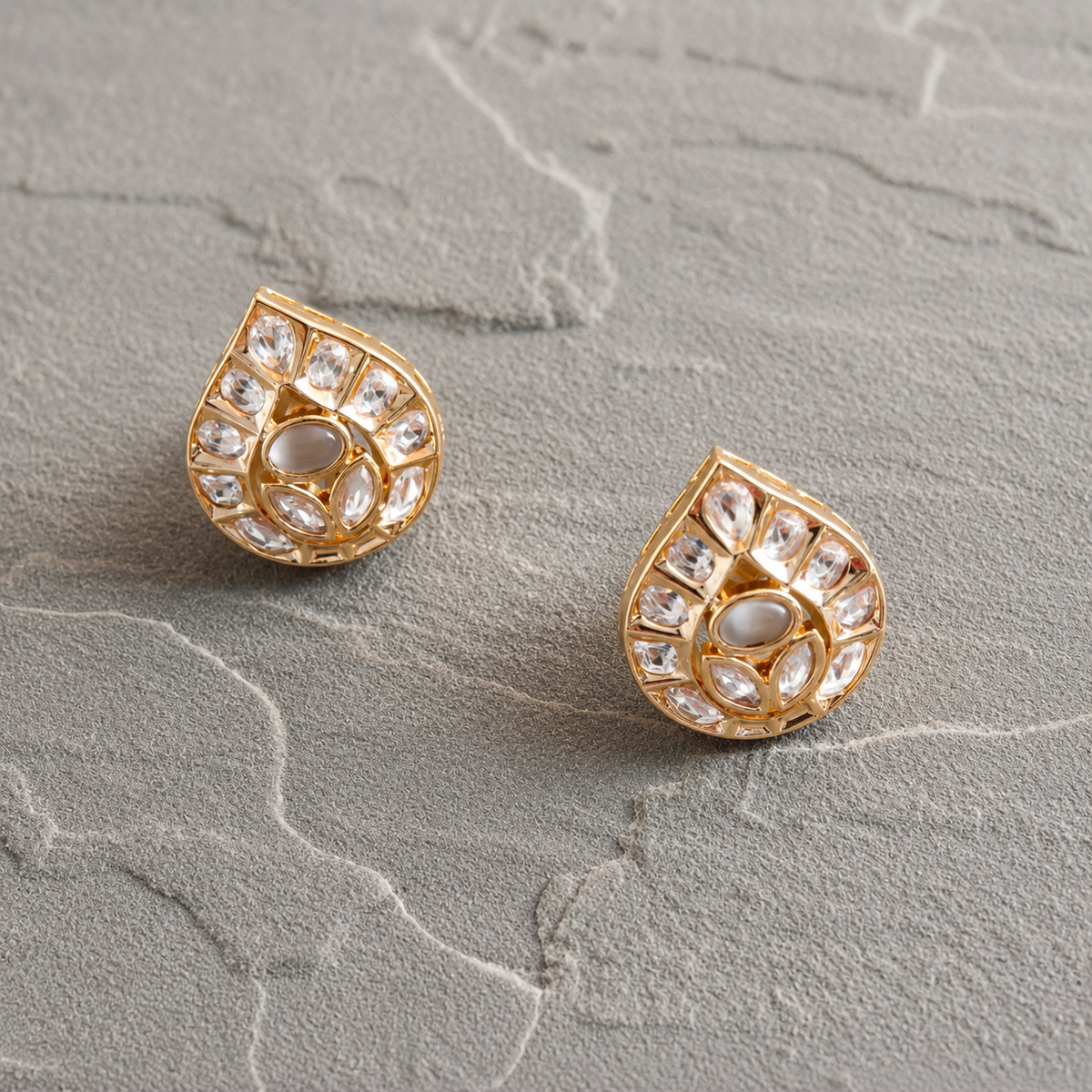 RHIA | Teardrop Oversized Studs
