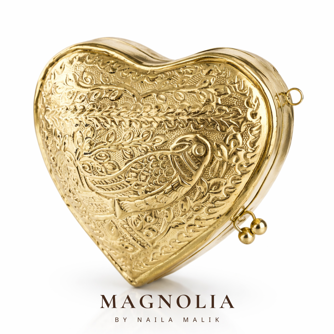 FIERA DAS AVES | Heart Shape Gold Engraved Bird Purse