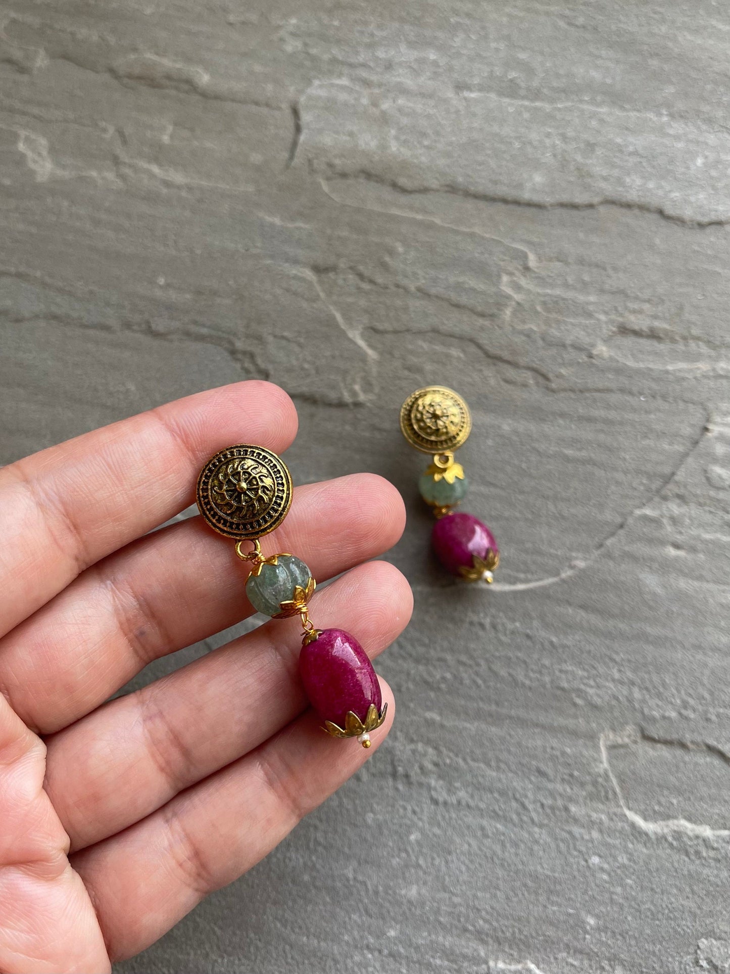 AIZA | Vintage Inspired Earrings Gold Beaded Stone